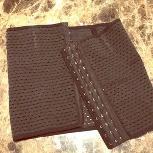 Waist trainer